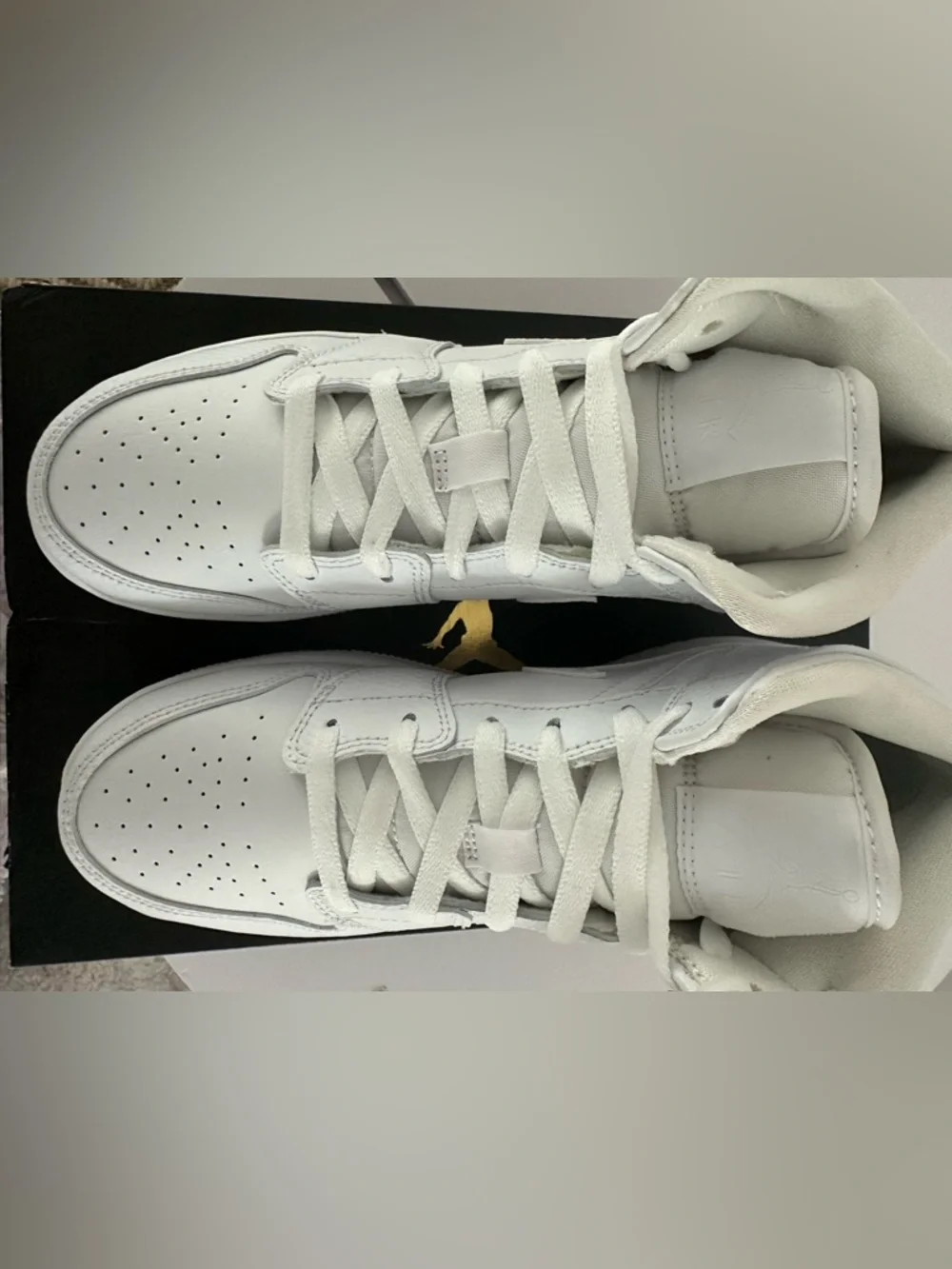 Jordan Kids White Sneakers - Picture 3 of 3